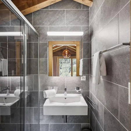 Ksara By Mrs Miggins * Grimentz